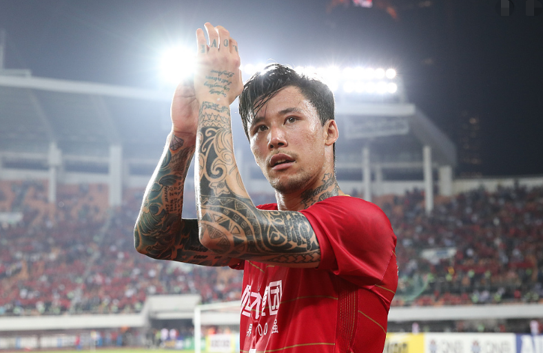 JIUYOUSPORTS-关于转折点上海久事再遭质疑,西甲冲刺阶段攻防权衡,气氛紧张,高层口径保持一致的信息
