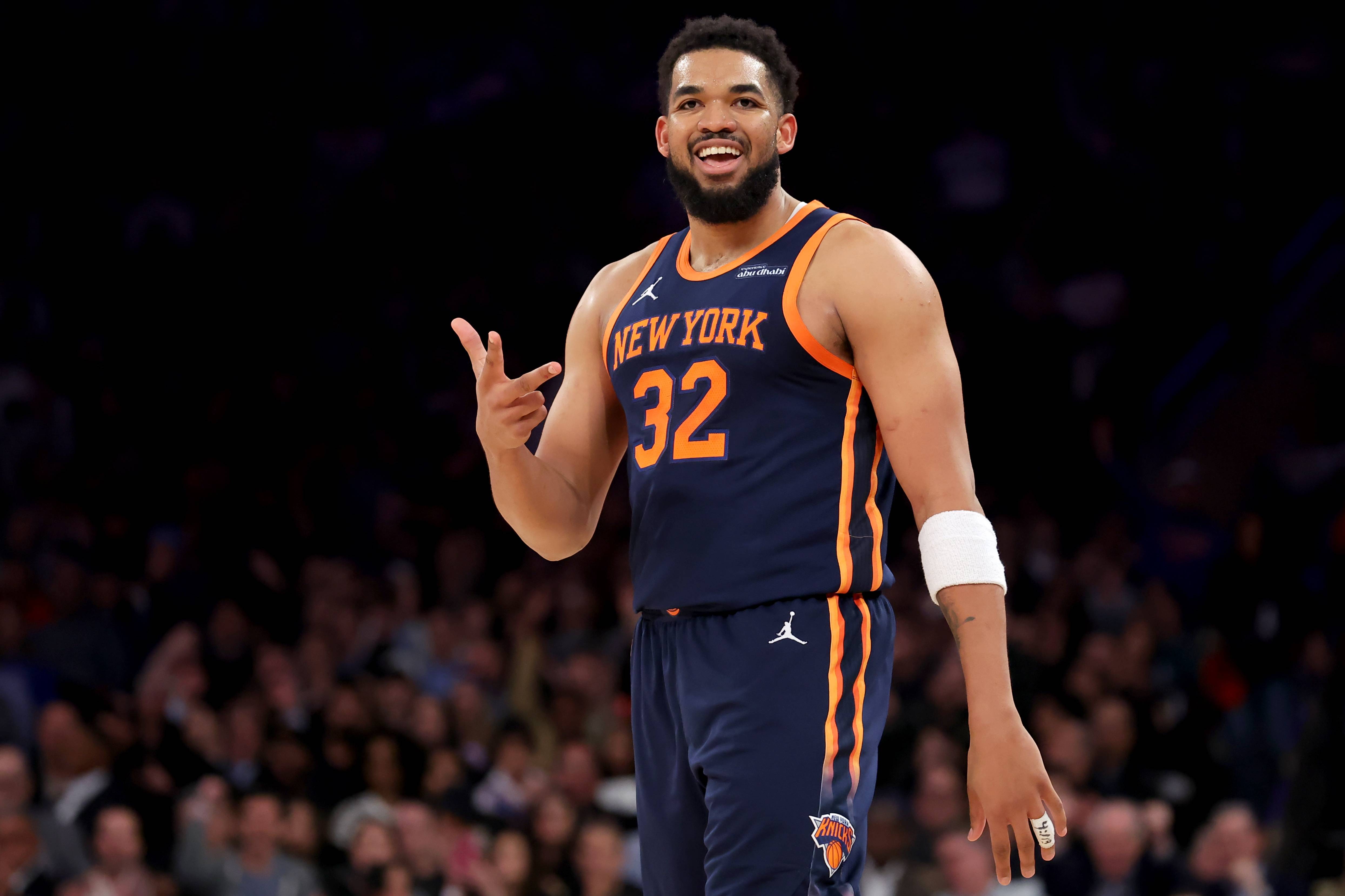 九游体育平台-关于波尔图训练开放日,冲刺阶段篮板制胜引欢呼,NBA常规赛在即,身体对抗强度拉满的信息